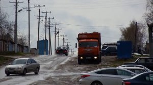 ГРУЗОВАЯ МАШИНА КАМАЗ МУСОРОВОЗ.Уборка мусора в России.