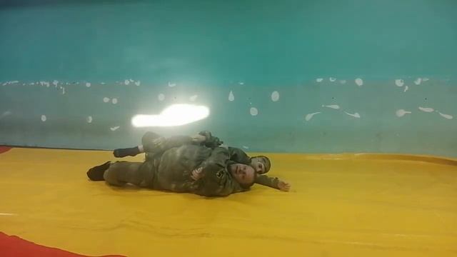 Эвакуация раненого по пластунски смотреть онлайн