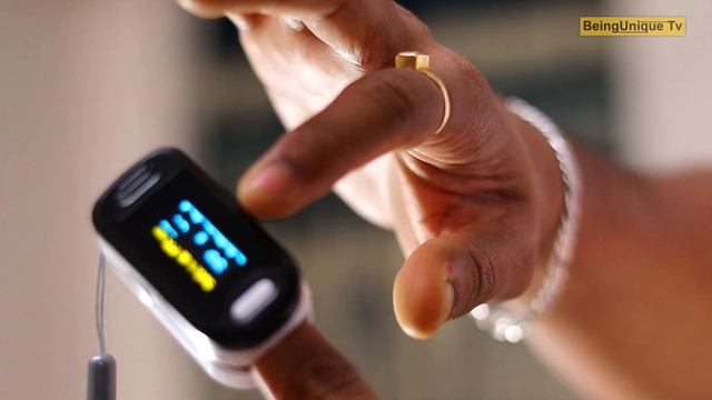 Mi Band 5 Vs Pulse Oximeter | Comparison Between Mi Band 5 And Pulse Oximeter | Live Test | Hindi смотреть онлайн