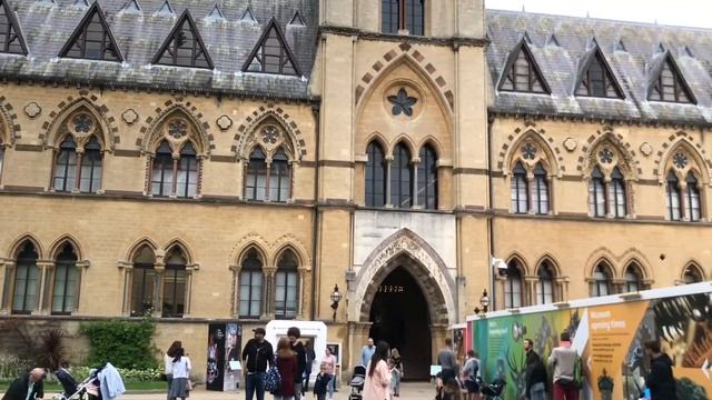 Bundit in Oxford: Ashmolean, Natural History and Pitt Rivers Museums [EP24] смотреть онлайн