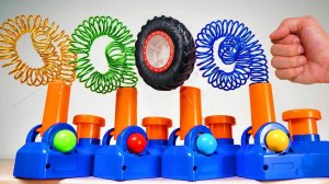 Видео для детей. Горки, лабиринты для шариков. Скатываются шарики