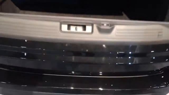 Range Rover Power Tailgate Operation смотреть онлайн