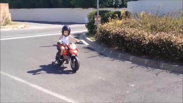 Moto électrique 24v (12v+12v)réplique mini moto ducati hypermotard peg perego minibike смотреть онлайн