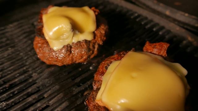 Salsa Burger - BBQ Grill Rezept Video - Die Grillshow 179c смотреть онлайн