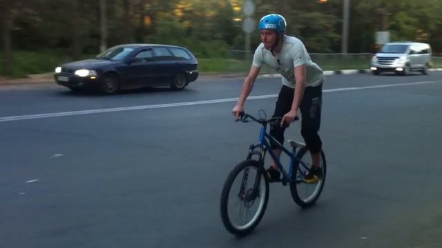 Стрит. Олег словил леща) Жёсткая уборка смотреть онлайн