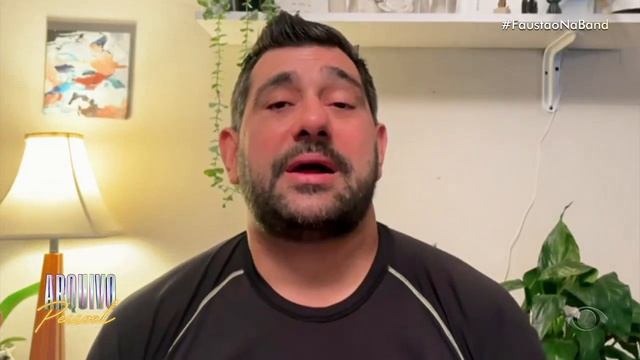 Ex-namorado de Fabiana Karla relembra crise de ciúmes no Faustão смотреть онлайн