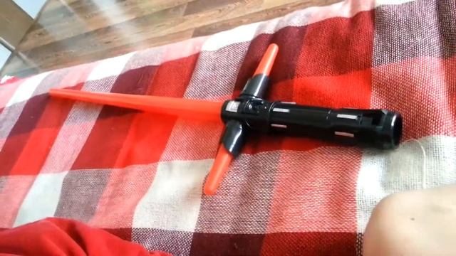 У меня есть меч и костюм КАЙ ЛО РЕНА!!!! смотреть онлайн