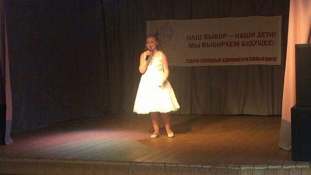 "Обнимайте детей" - поет Тараненко Олеся смотреть онлайн