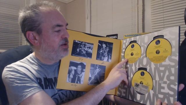 Ramones 40th Anniversary Deluxe Edition Collection - with a sealed to revealed special! смотреть онлайн