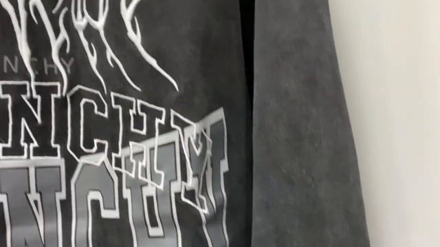 Худи Givenchy смотреть онлайн