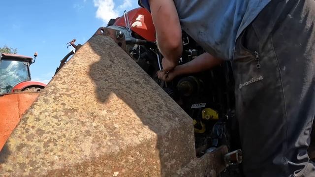 WHEN WILL THEY GO BANG??... POWER HARROW'S PULLED OUT OF THE NETTLES GO TO WORK! смотреть онлайн