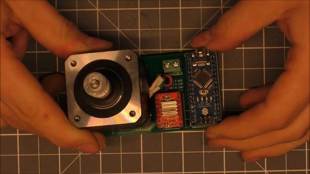 Schrittmotor mit Arduino steuern! (Arduino Grundkurs #10) смотреть онлайн
