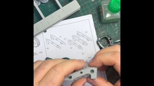 We build the together MAZ 7410 tractor WCHMZAP - 5247G scala 135 TRUMPETER part first  ep.85