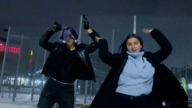 Русско-Зимняя версия кавера Kill This Love от Purple White Beach alexzhiv and Ani смотреть онлайн