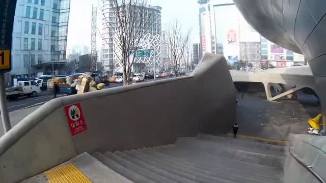 Dongdaemun Design Plaza смотреть онлайн