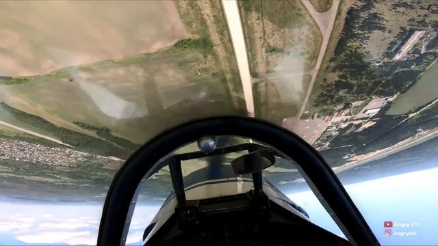 Тренировка на Як-52 в Черемшанке Yak-52 aerobatics at Krasnoyarsk UNKM (Cheremshanka airport) смотреть онлайн