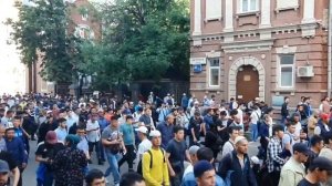 МУСОФИРДАГИ ДИНДОШЛАРИМ КУРБОН ХАЙТ БАЙРАМИНГИЗ МУБОРАК БУЛСИН.