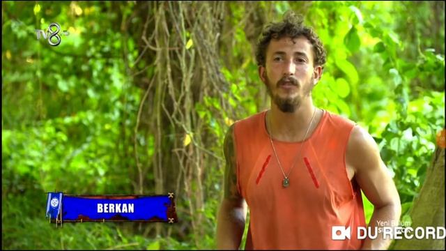 Survivor'da Yeni Bir Aşk Doğuyor Evrim Yunus Emre'nin Saçlarını Okşayıp elini Tuttu ||| смотреть онлайн