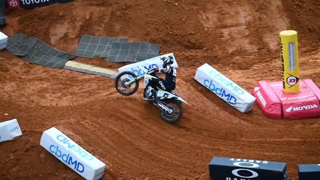 Dallas Supercross Practice RAW - Motocross Action Magazine смотреть онлайн