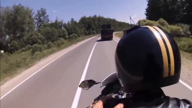 Погоня за конвоем - отрывок из фильма Хардкор 2016 смотреть онлайн