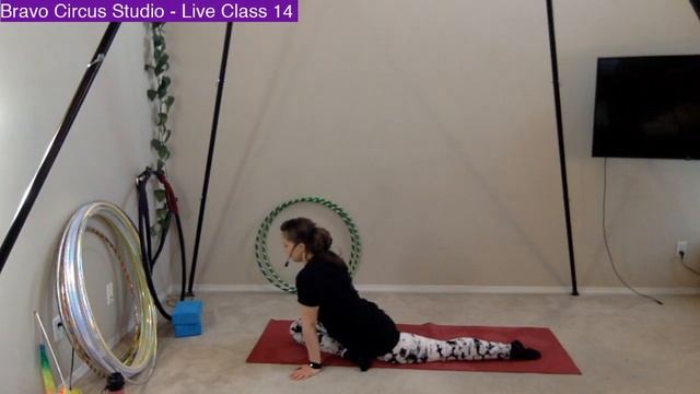 Bravo Circus Studio - Live Fitness Class 14 смотреть онлайн