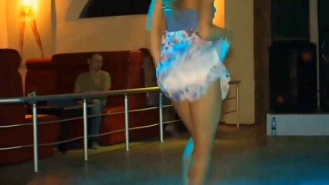 Краски 2021 А ,девочка танцует!!!