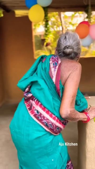 Dada🥰Dadi ❤️ Funny & Romantic 💘kala Chashma Song 😘😎#shorts #ytshorts #love #comedy #trending смотреть онлайн