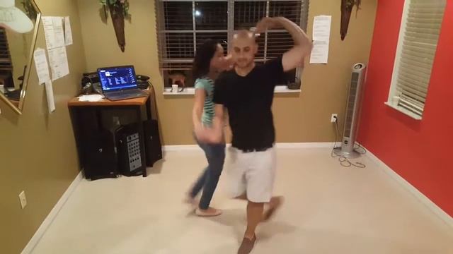 Balsero Salsa Casino - Balsero Steps, Move, Figura, Turn Demo (Salsa Cubana)