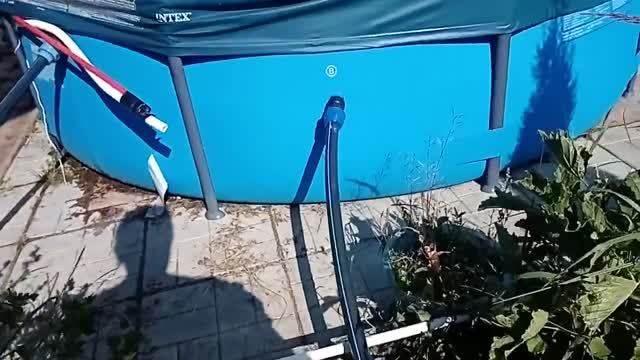 Подогрев басейна Солнцем и его чистка смотреть онлайн