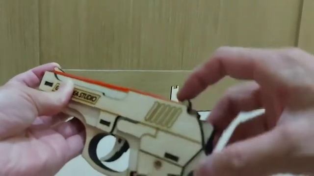 M9橡皮筋槍 смотреть онлайн