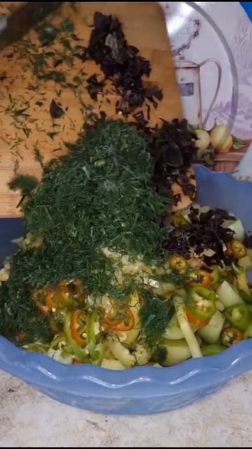 Маринованные зелёные помидоры