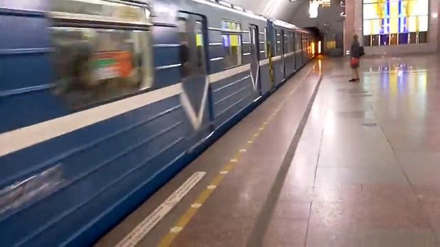 Прибытие поезда на ст. м. Лиговский проспект смотреть онлайн