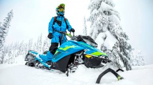 Порвали гусянку! Горные снегоходы. Один день в нашей компанией.