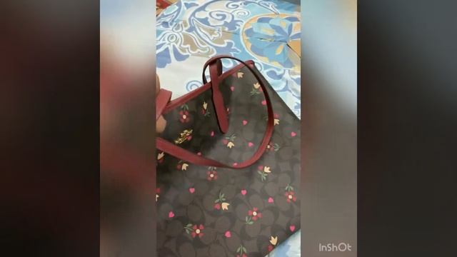 Coach City Tote in Signature Canvas with heart petal print. Large size смотреть онлайн