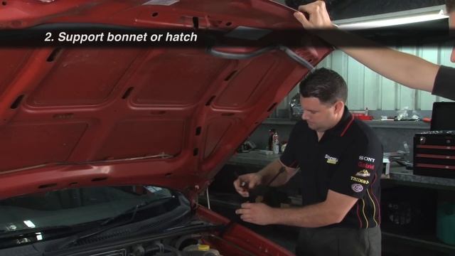 How to - Replacing Bonnet or Hatch Support Struts // Supercheap Auto смотреть онлайн