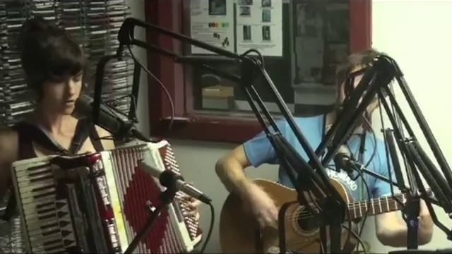 bowerbirds "in our talons" on WKNC 8/21/09 смотреть онлайн