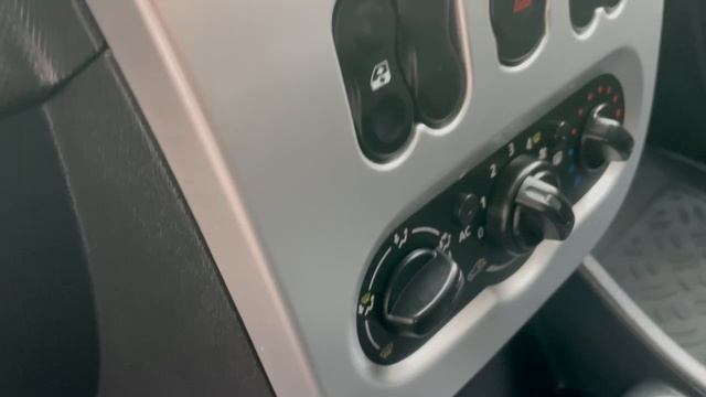 Сандеро 2012г