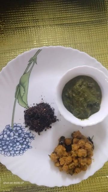 Soya Chunks Sabji, Spinach Garlic Curry, Bran Roti and Niger Seeds Chutney смотреть онлайн