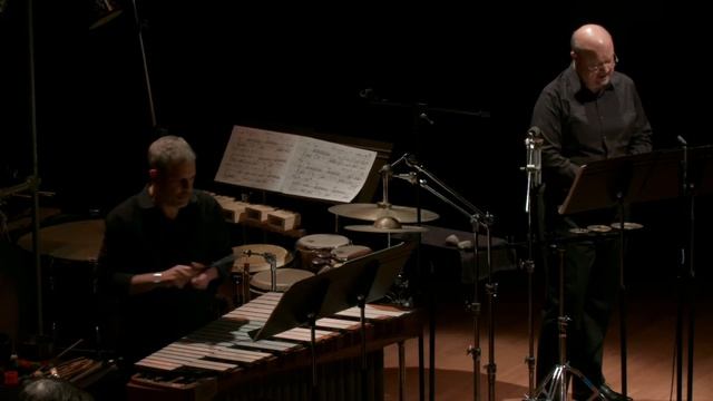 Crumb: The Ghosts of Alhambra (Spanish Songbook I) for Voice, Guitar, and Percussion (2008) I. Alba смотреть онлайн