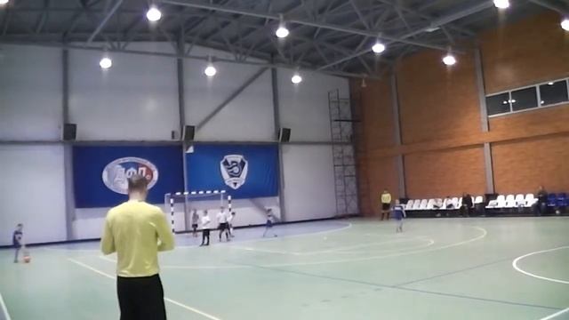 КВАРЦ 2007 (Бор) Радий 2007 -2, 6-1, 10.02.15,"Изумрудные каникулы 2015" смотреть онлайн