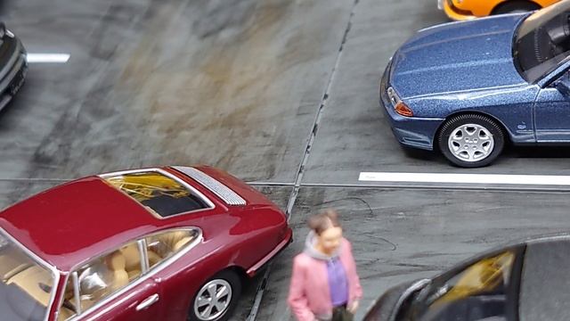 Tomica Limited Vintage LV-86g Porsche 911S (Maroon) ポルシェ911S（マルーン） смотреть онлайн