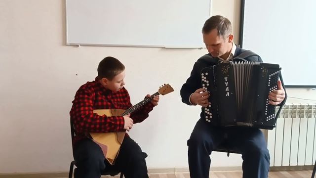 Сергей Лукьянченко поздравляет всех женщин с 8 марта смотреть онлайн