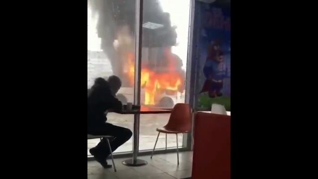 автобус горит! да и хрен с ним смотреть онлайн