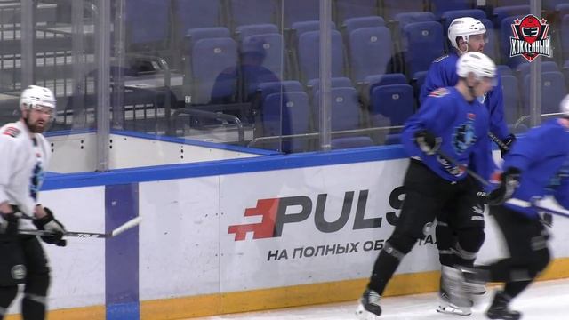 Минское "Динамо" разбирается с московскими клубами. День с Алексеем Шевченко смотреть онлайн