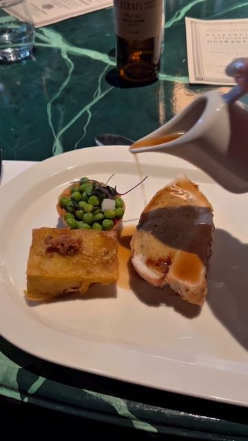 Иммерсивное шоу с ужином #лондон#шоупрограмма#ужин#представление#шерлокхолмс#развлечения смотреть онлайн