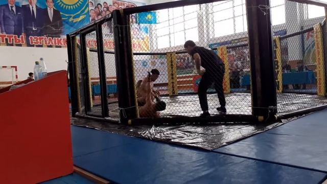 Махадиев Еркебулан жекпе жек Аягоз смотреть онлайн