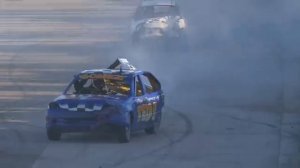 Малолитражки снова отжигают на овальном треке - Гонки на выживание!