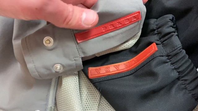 EASY METHOD TO SPOT FAKE PRADA JACKETS смотреть онлайн