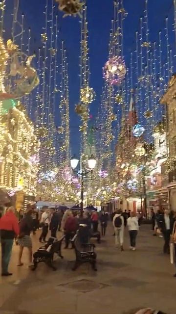 Саксофон и уличные музыканты Москвы. смотреть онлайн