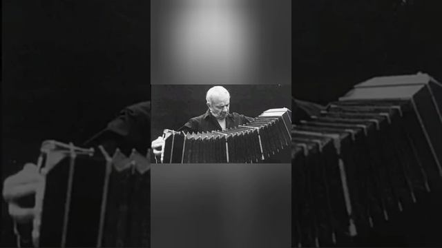 FELIZ CUMPLEAÑOS ASTOR, En su día Maestro Piazzolla - Carlos Dentone - Narracion de Emilio Rupérez. смотреть онлайн